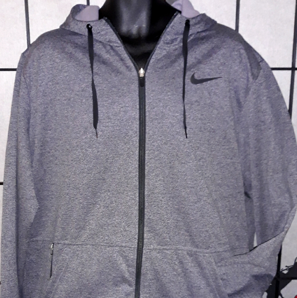 Men Nike Dri Fit Therma Standard Fit NWT